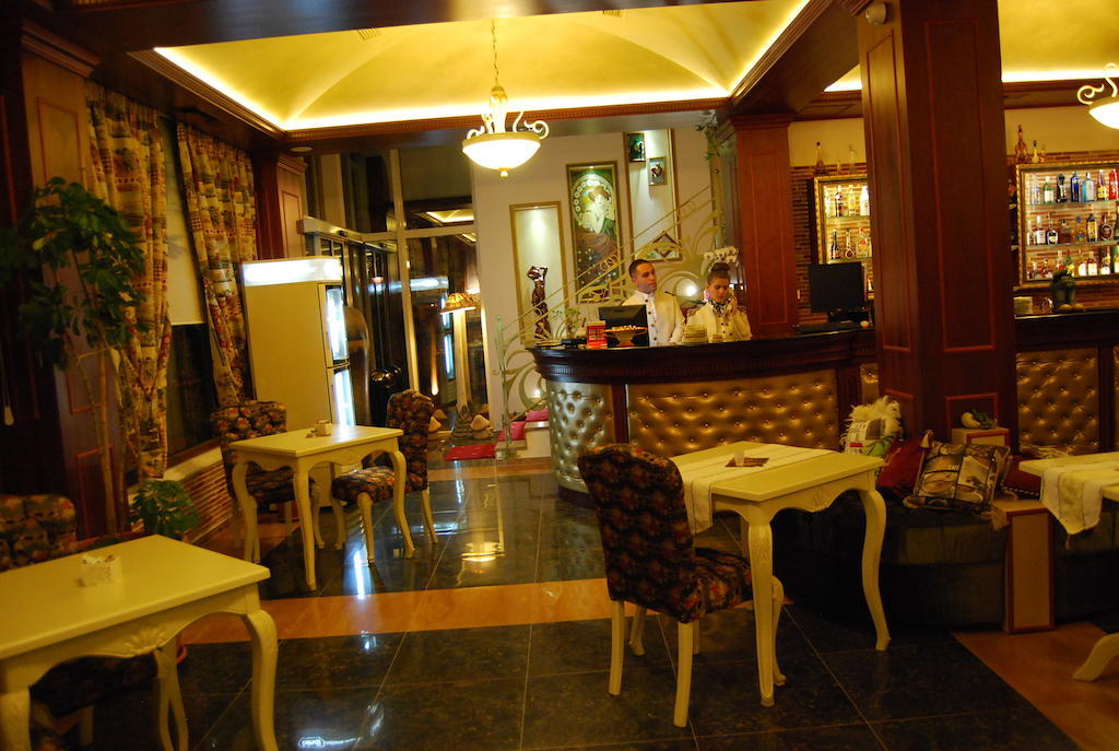 2 Kitarrat Boutique Hotel & Spa ดูร์เรส ภายนอก รูปภาพ