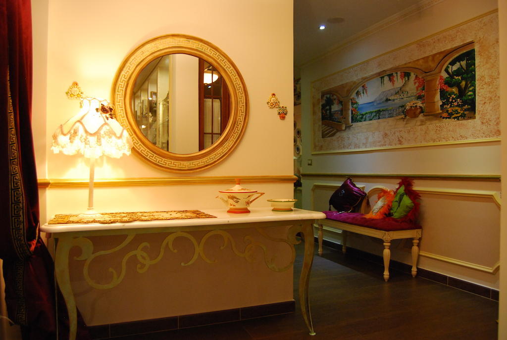 2 Kitarrat Boutique Hotel & Spa ดูร์เรส ภายนอก รูปภาพ