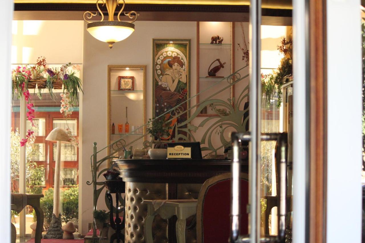 2 Kitarrat Boutique Hotel & Spa ดูร์เรส ภายนอก รูปภาพ