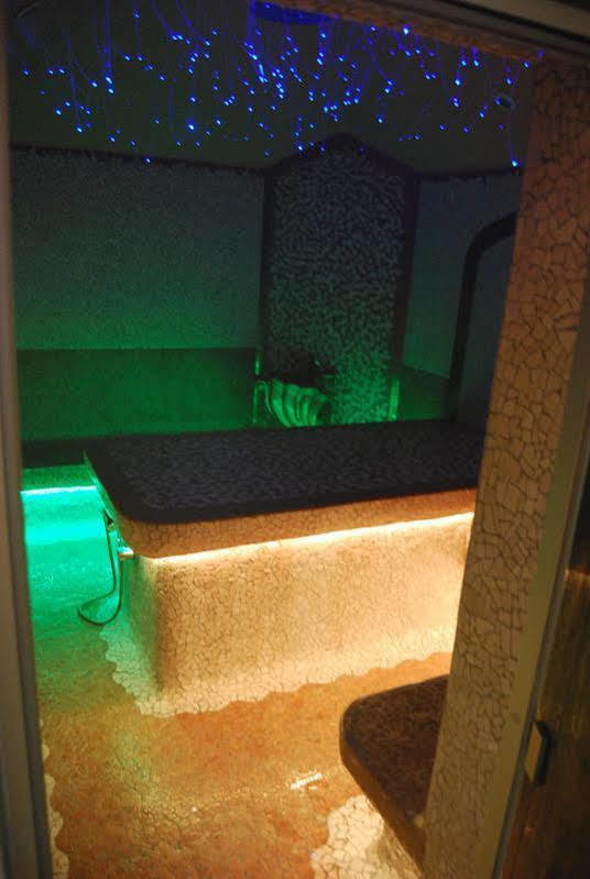 2 Kitarrat Boutique Hotel & Spa ดูร์เรส ภายนอก รูปภาพ