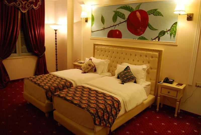 2 Kitarrat Boutique Hotel & Spa ดูร์เรส ภายนอก รูปภาพ